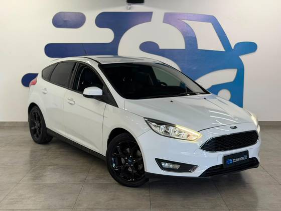 FORD FOCUS 2.0 SE PLUS FASTBACK 16V FLEX 4P POWERSHIFT
